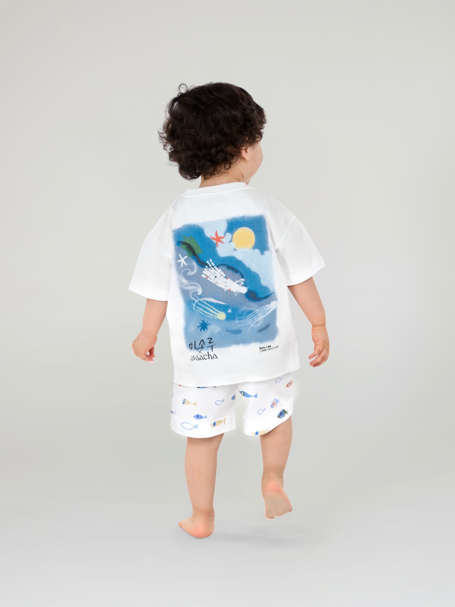 LISTEN & LOVE T-SHIRT / AVAACHA X SORU LEE